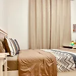 Al Wahda Hostel